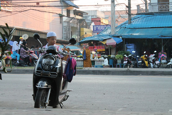 budak atas motor