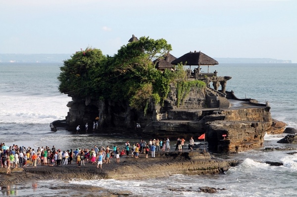 Tanah Lot Air Pasang