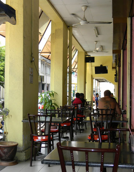 suasana restoran 1